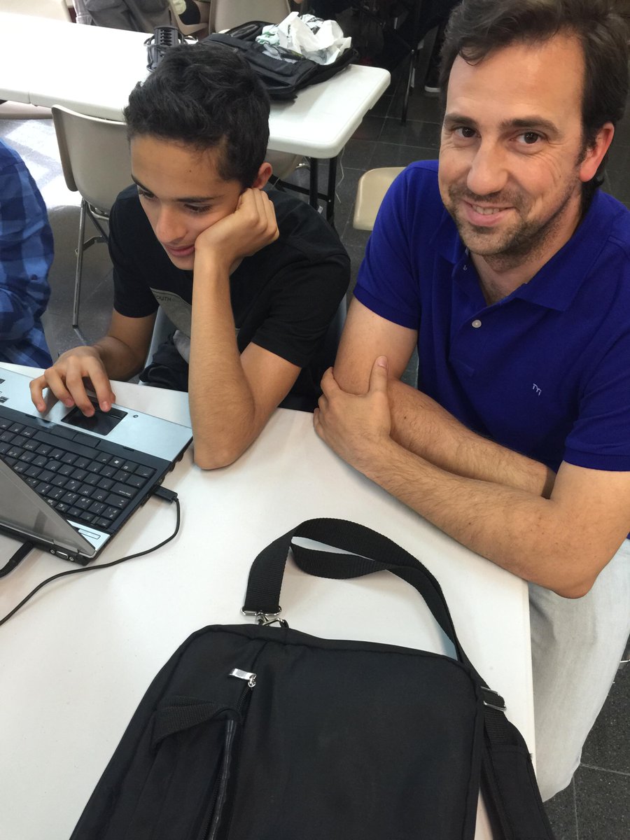 majadajoven's tweet image. A muerte con #scratch para darlo todo en #majadahackjunior sábado 20 juniohttp://bit.ly/1KNmjB9 #coderdojomajadahonda