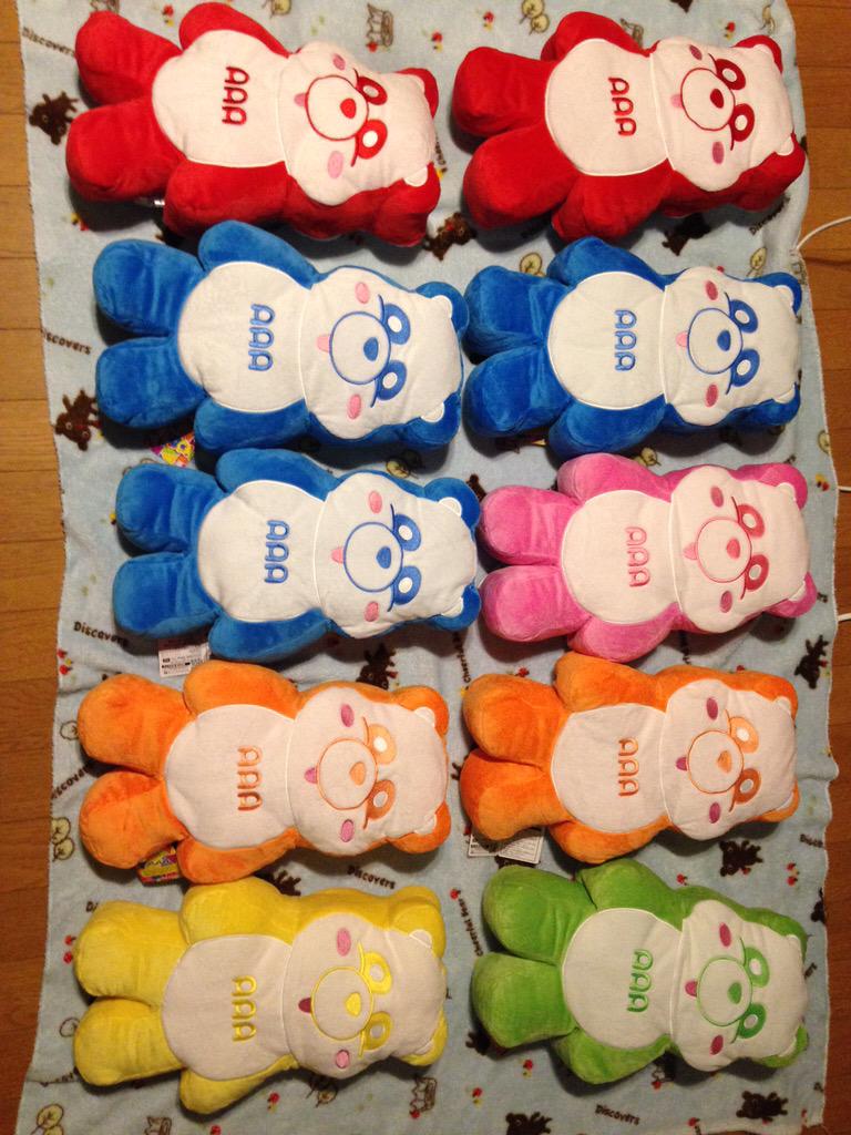 aaa_love_0921's tweet photo. 【2015 夏のプレゼント企画】
画像のダイカットクッションの中からおひとつか
ビッグくたっこえ〜パンダ(黄色以外)を2名にプレゼントです！
詳しくは3枚目の画像チェックで🙏🏻

#AAA
#AAA10Anniversary http://t.co/TT10ca4Pt8