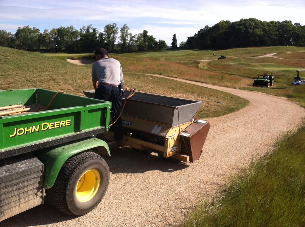 bob_ranum's tweet photo. Top dressing stone dust over #billybunker cart path http://t.co/DXdyaOm0j5