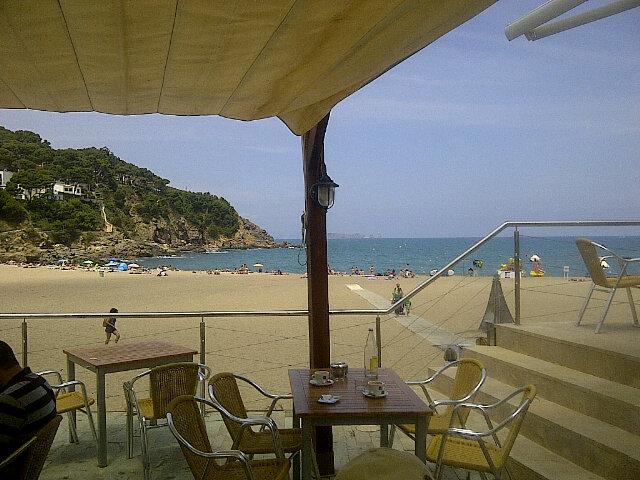 TheSpanishTouch's tweet image. Having lunch with the Spencers at Costa Brava! #costabrava #barcelonatours