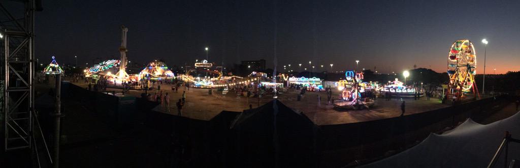 djdeong's tweet photo. As it turns to night, the fun lights up #TheEnchantedPlayground http://t.co/UN8mvDBVfE