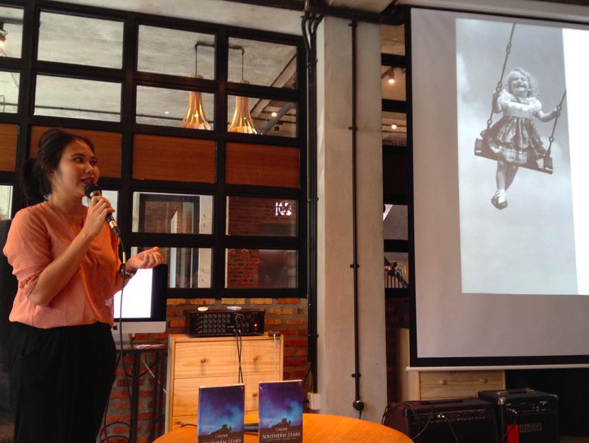 Travel Writer Anida Dyah Berbagi di #awesomejourney akhlisblog.wordpress.com/2015/06/13/tra…