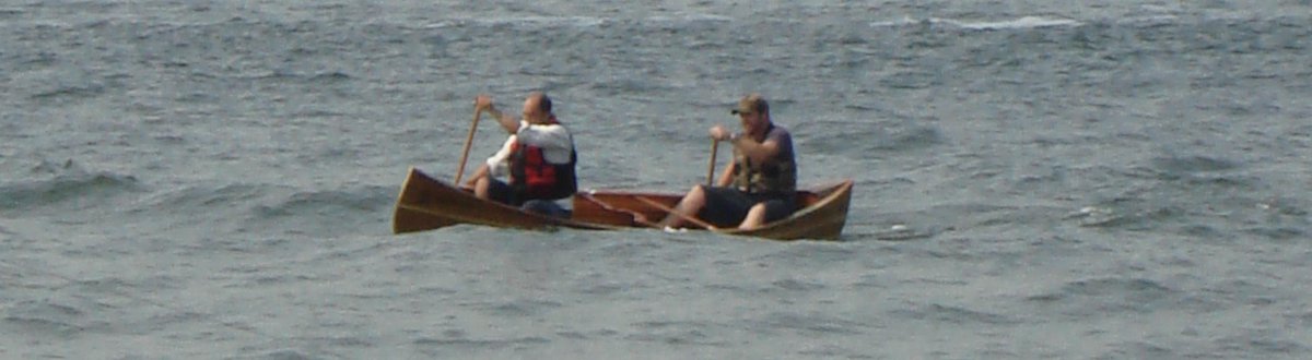 Nick_Offerman's tweet photo. AMERICA that's #DavidEngel in the bow, a sturdy hand & well-endowed #Coxswain
@JimmyDiResta @natlmakerfaire #LIberty http://t.co/e0hOW81fAI
