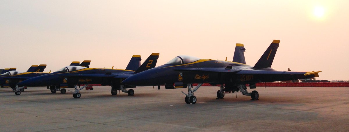 BlueAngels's tweet image. #AirShow Day, #BlueAngelsFans! The @OCAirShow starts at noon and #BlueAngelsFly at 3:00 p.m. Get ready for awesome!