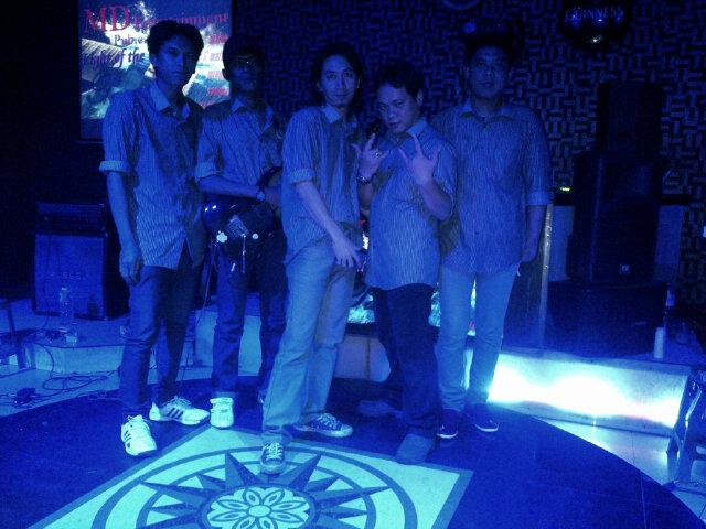 kurniasandy60's tweet photo. Mega dangdut kaltim http://t.co/Y3NNL9oIyw