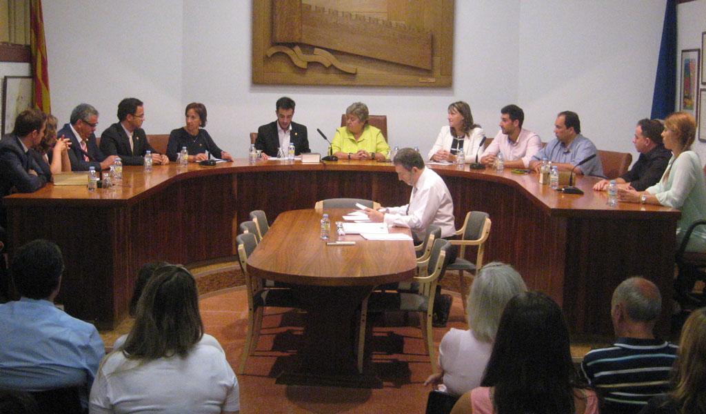Gironanoticies's tweet photo. Gisela Saladich (Tossa Unida) continua com a alcaldessa de #Tossa. http://t.co/tDWKktrsjh #CostaBrava #Selva #GN http://t.co/c2cCu1D3Sb