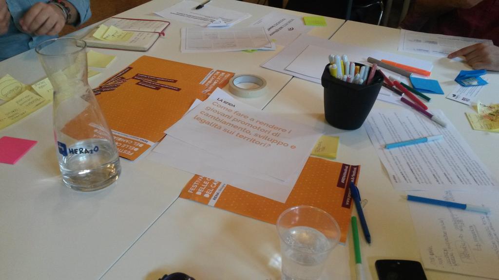 TatianaGiannone's tweet photo. Tavoli per collaborare! #RENAfestival @libera_annclm @turibenintende @BSCamp2015 http://t.co/wGpN1mIeC1
