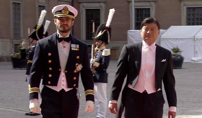 BODA DEL PRINCIPE CARLOS FELIPE Y SOFIA HELLQVIST - Página 2 CHYxrWlWoAAVX0r