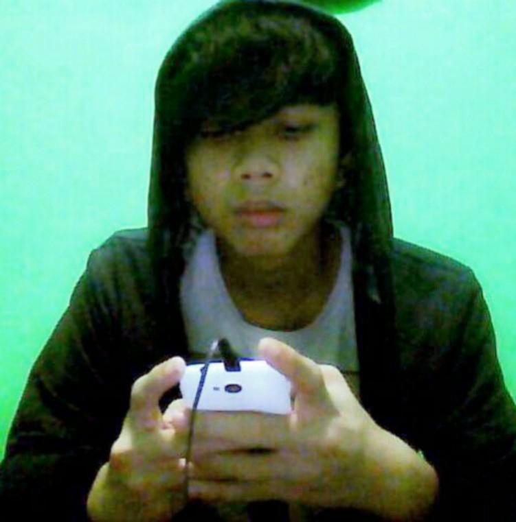 Coolzzz_'s tweet photo. @wegotloves please find this fellow http://t.co/xYTOmaBRBY