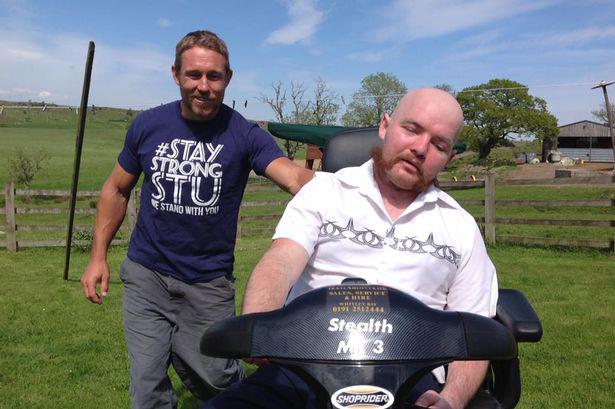 What a fab day! Watch <a href="/JonnyWilkinson/">Jonny Wilkinson</a>​ pay a surprise visit to brain tumour battler Stu Ridley
bit.ly/1JM5rva