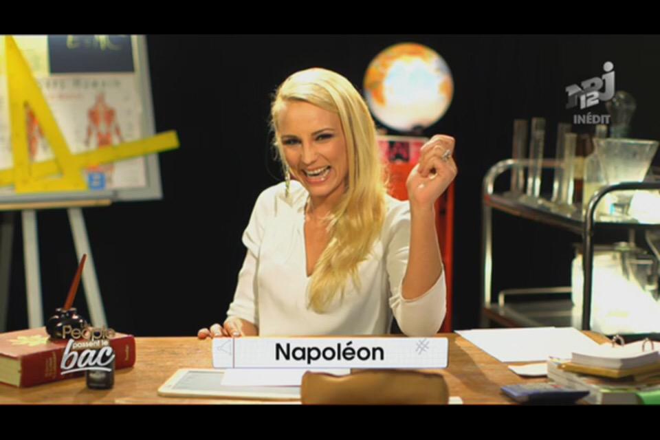 Munea_addict's tweet photo. Un vrai petit rayon de soleil @Elodiegossuin comme toujours je fais le plein de rire d'Elo pour le #Bac2015 #LPPLB 😀 http://t.co/er9uBa4Bo9
