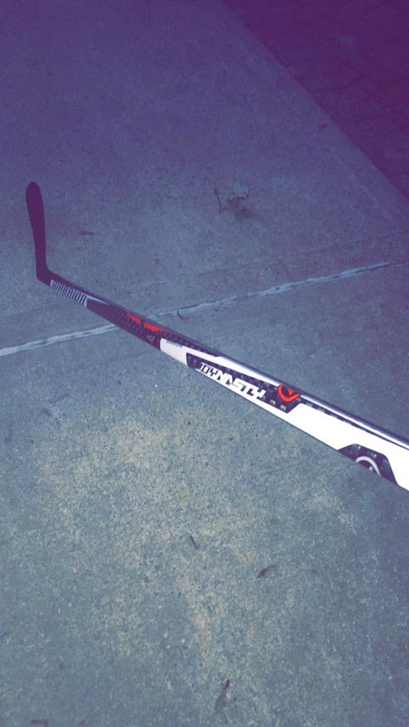 heatdaddy69420's tweet photo. Yeah, @WarriorHockey's Dynasty D1 has a ton of clap bombs in it..giving one away to you guys. RT to be picked I'll DM http://t.co/eruaaCrBJh