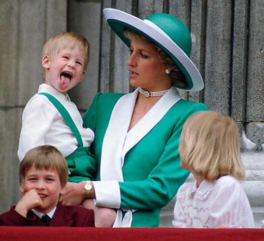 flmonkeyz's tweet image. Lol we think he will take after #PrinceHarry