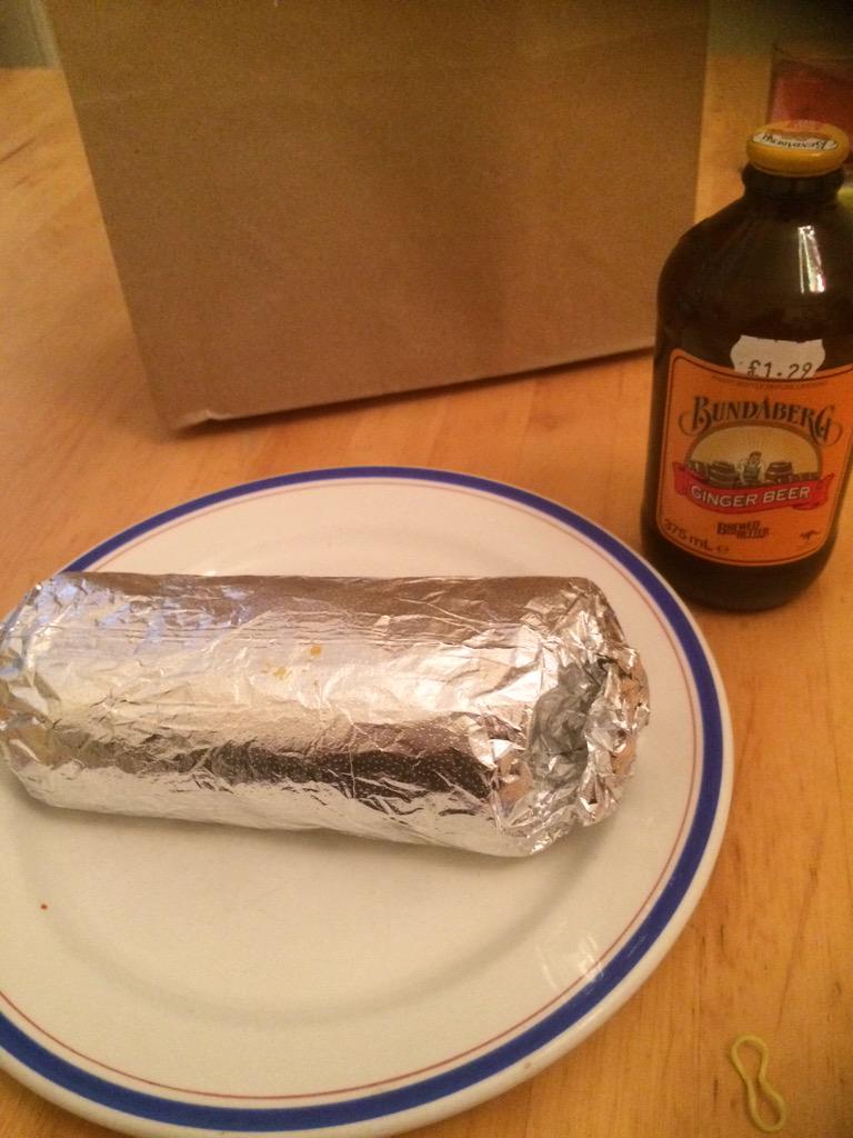 williamsonkev's tweet image. Haggis burrito from @LosCardos washed down with Bundaberg Ginger Beer #ohyes #Strachan