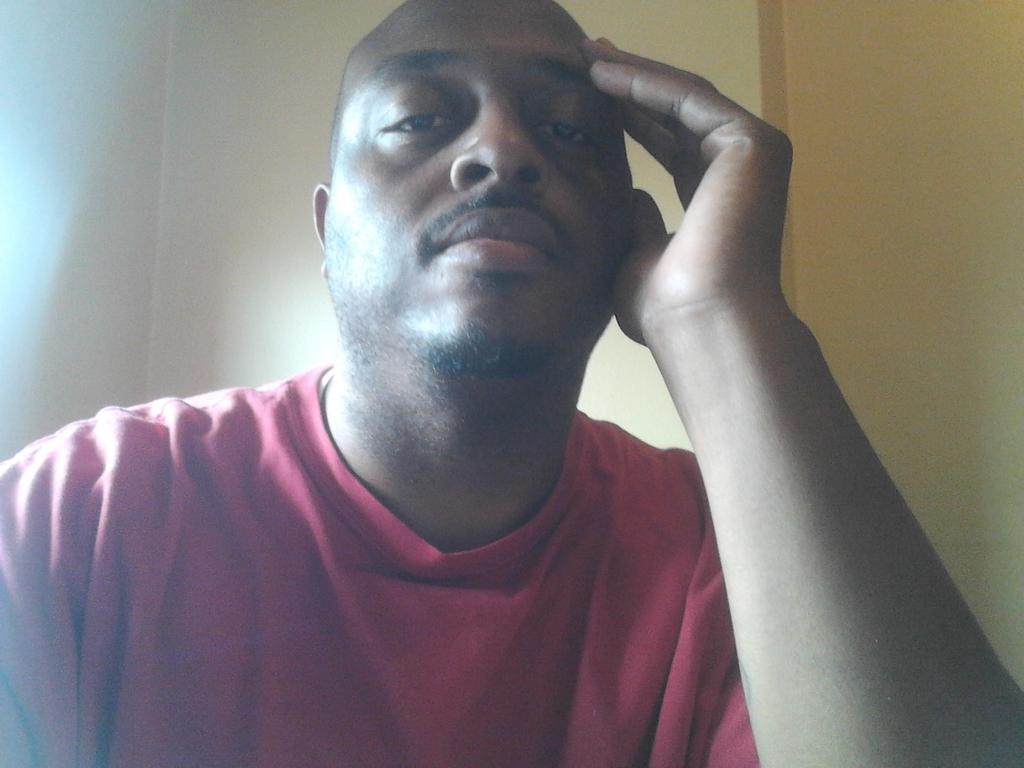 shakeoblaize's tweet photo. I make my own music how you gonna get rid of me http://t.co/KE8wIUKRkG http://t.co/HPHoo7Pc51