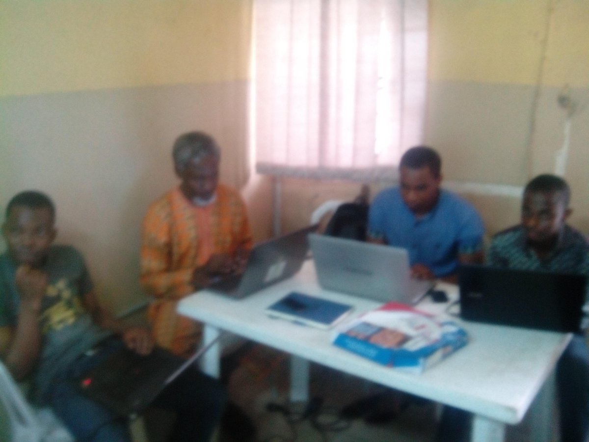 FOkaformbah's tweet image. 6week #mobilewebsite #apptraining class was a bomb. Submission of projects 2day.Join next set siscomedia.com.ng/apptraining