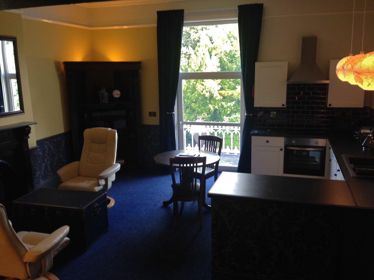 Livingstone living room (window)