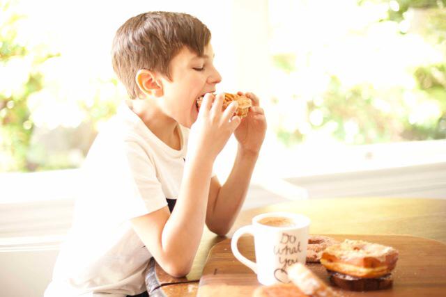 Kambolis's tweet image. You FEEL what you EAT! 9 tips for ADHD Families bit.ly/1uQnKJw #ADDitudemag #Cogmed