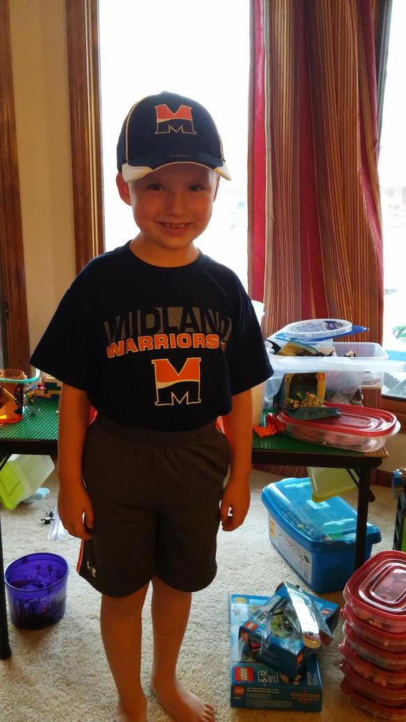 MidlandUJason's tweet photo. Finn is geared up to go work the @MidlandU hospitality tent at the #CWS.  Hope to see you down there! http://t.co/xg0bVbVa1F