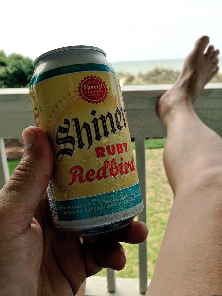 BarryPaschal's tweet image. Hey, @ShinerBeer ! Great day for a #RubyRedBird on #hiltonheadisland