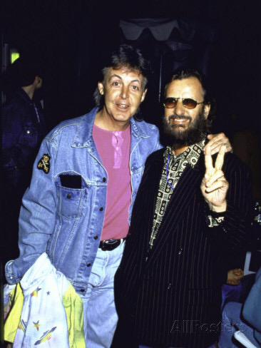 spidersfromars's tweet image. exalando estilo na timeline