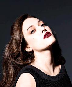 HAPPY BIRTHDAY!
Kat Dennings ( )
Chris Evans ( )
Aaron Taylor Johnson 
Stellana Skarsgard 