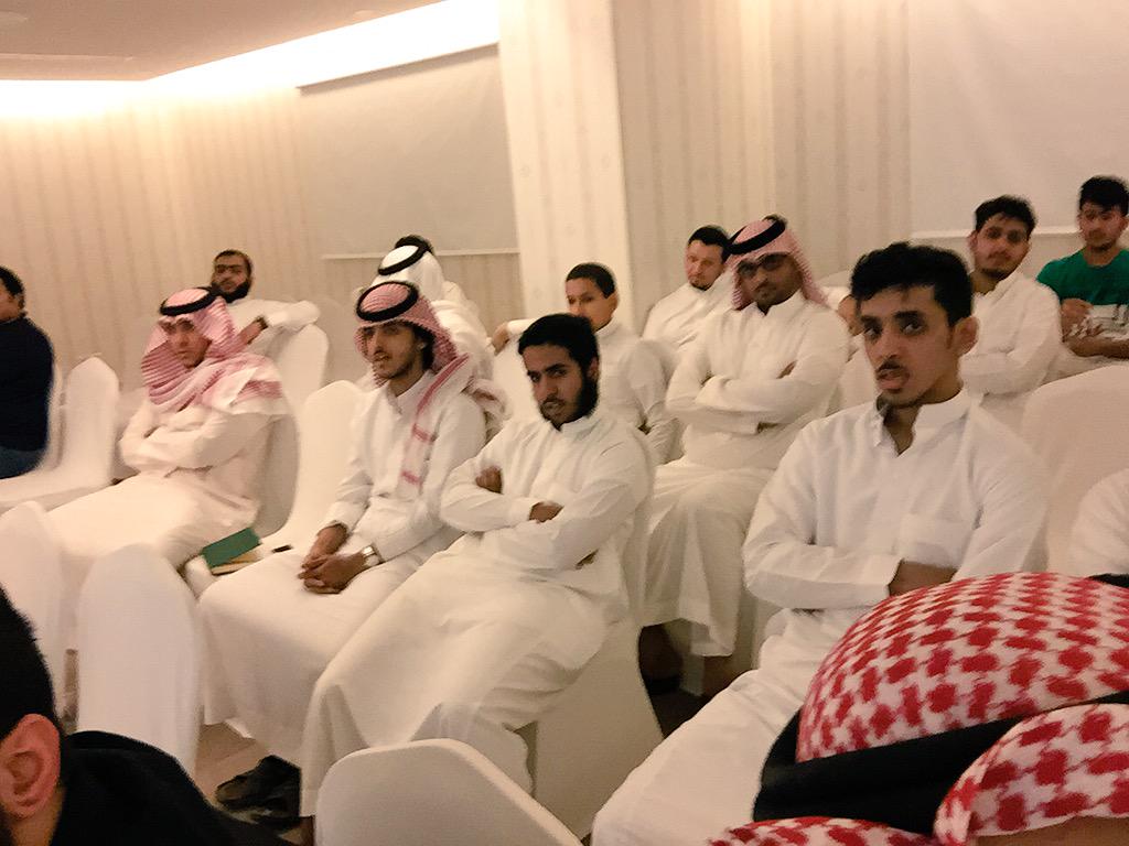 الان .. من .. 
محاضرة كيف افهم ذاتي ❤️😊