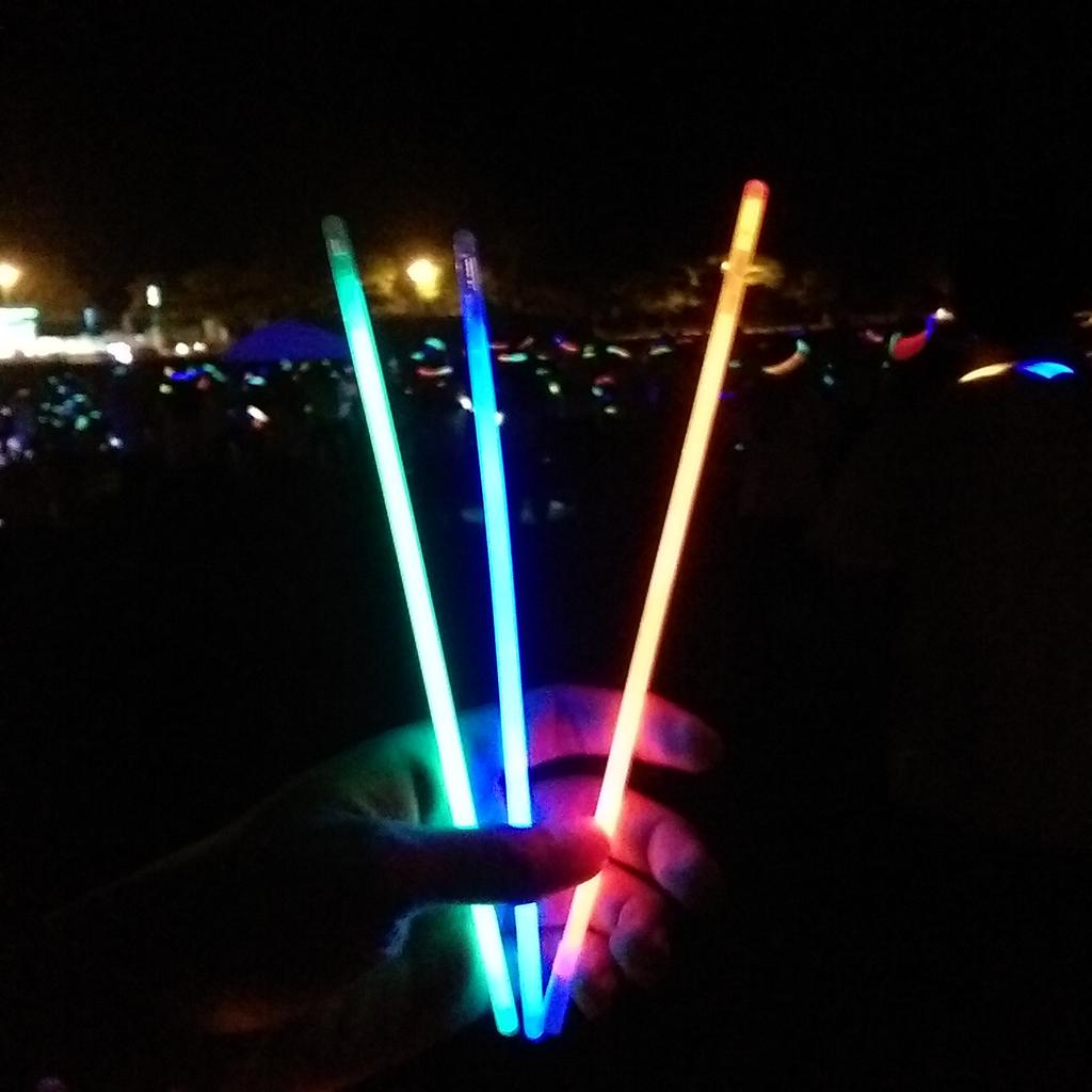 amir008's tweet photo. #UnitenNeonRun haihhhh... #BroTakBolehMoveOnLagi http://t.co/gWVZrdNYha