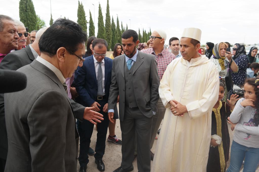 aytovvaserena's tweet photo. El alcalde @magallardovva asiste a la  inauguración de la mezquita "La Paz", un lugar de oración para los musulmanes. http://t.co/T3HhnpOJsZ