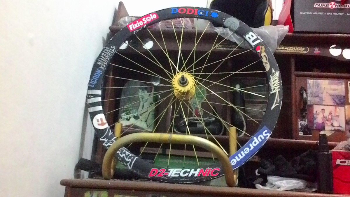 WTS yg front wheelset+trackbar alloy,150k cod mlg,minat mention/wa 085646534335 <a href="/SPINcorebike/">SPINcorebike Malang</a> <a href="/MLGfgss/">Malang Fixed Gear</a> #fjb #fnfjb
