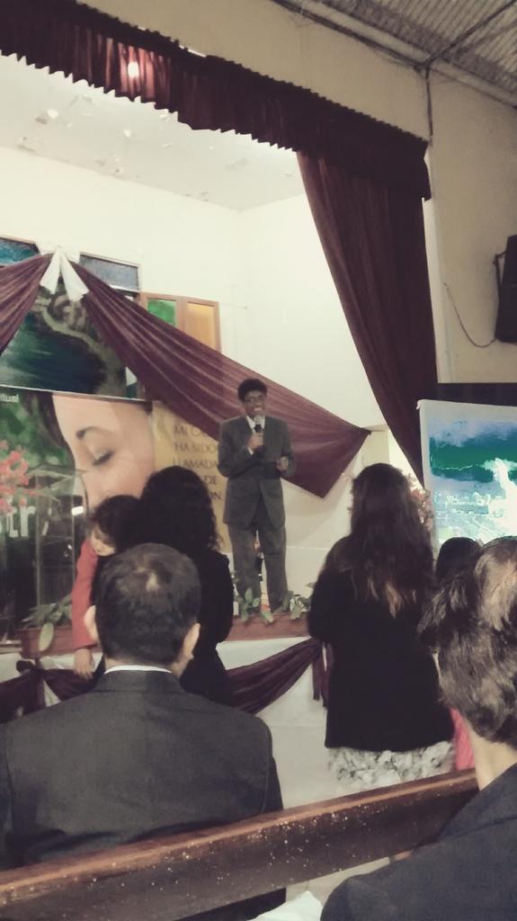 Melbin77's tweet photo. Apoyando en el cierre de cosecha en la #APCE en Chosica. Muchas personas decidieron por Jesús. http://t.co/841VRDLcoO
