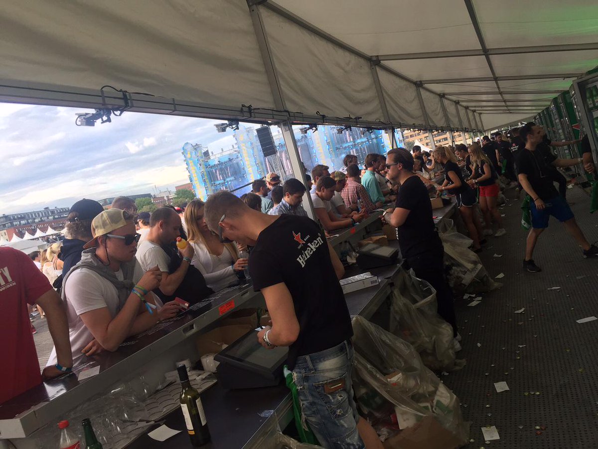 christiansaleki's tweet image. Rocking Summerburst with the World's best payment system. @OpenSolutionCEO #opensolution #SUMMERBURST