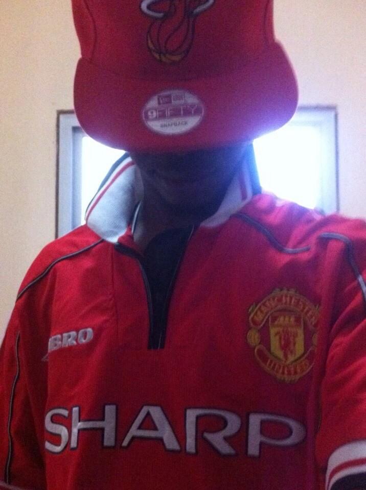 c2olche's tweet photo. @ManUtd remember 99 http://t.co/OKVUU7oZm1
