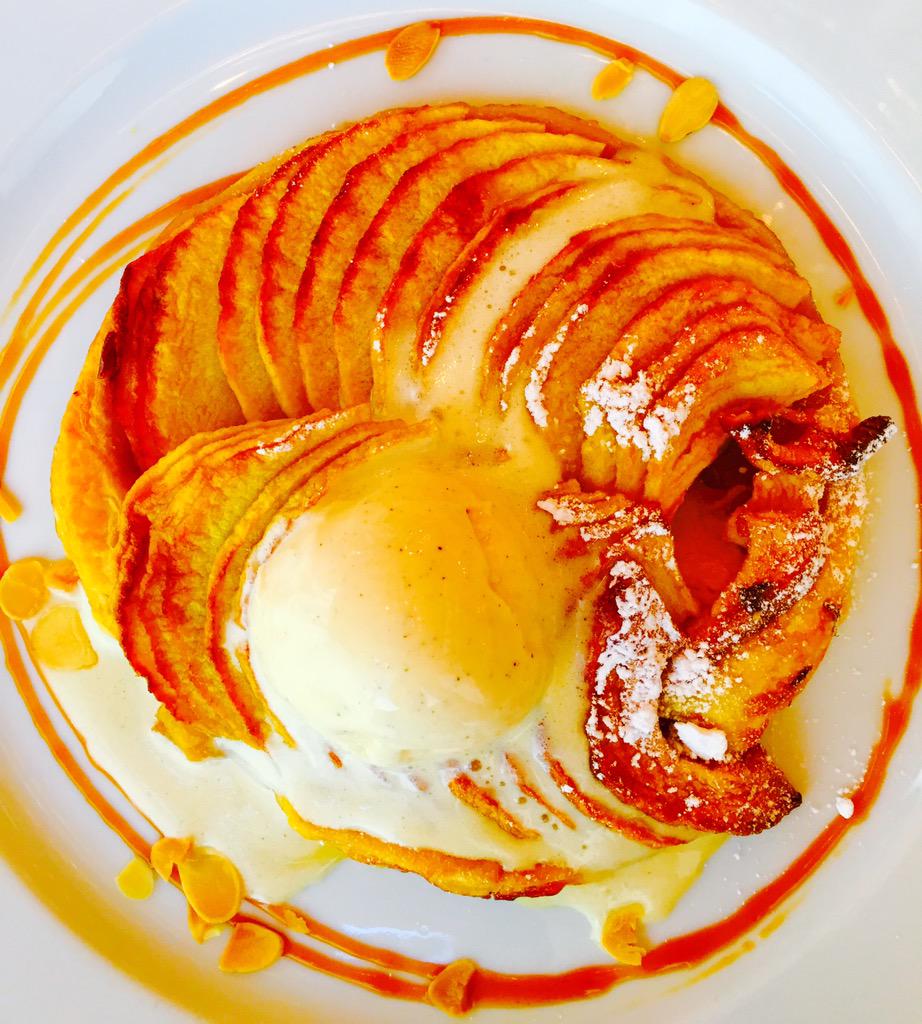 SeokLay's tweet image. Farewell dinner @ Brassiere Lorraine