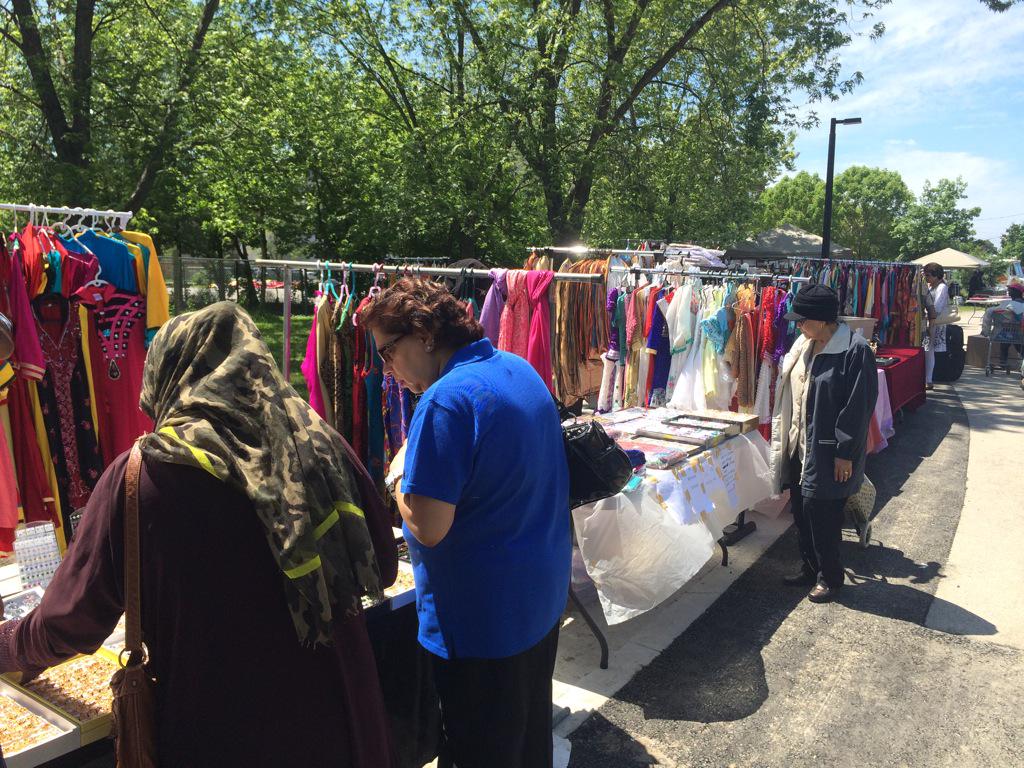 TP_NNO's tweet photo. Lots of pretty clothes and jewellery being sold in the bazaar! #TPNNO2015 http://t.co/C35IZR5zkN
