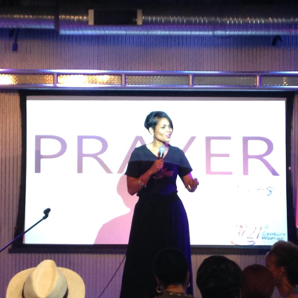 awordchef's tweet photo. Prayer changes things! @chereace #DreamBig #DreamAndWrite #21CW http://t.co/9uDJK59Q85