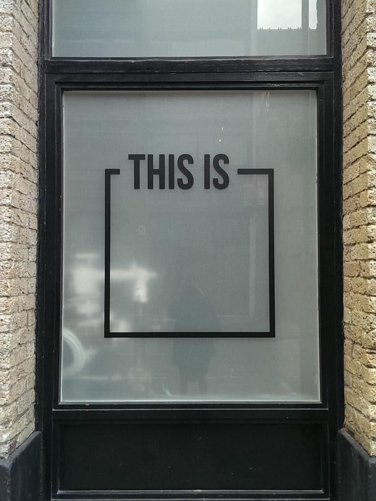 THISISGradShow's tweet photo. #THISIS the last of it! #thisisgradshow final close @BlackallStudios! #Photography #EndOfAnEra http://t.co/6JTmb2bSUU