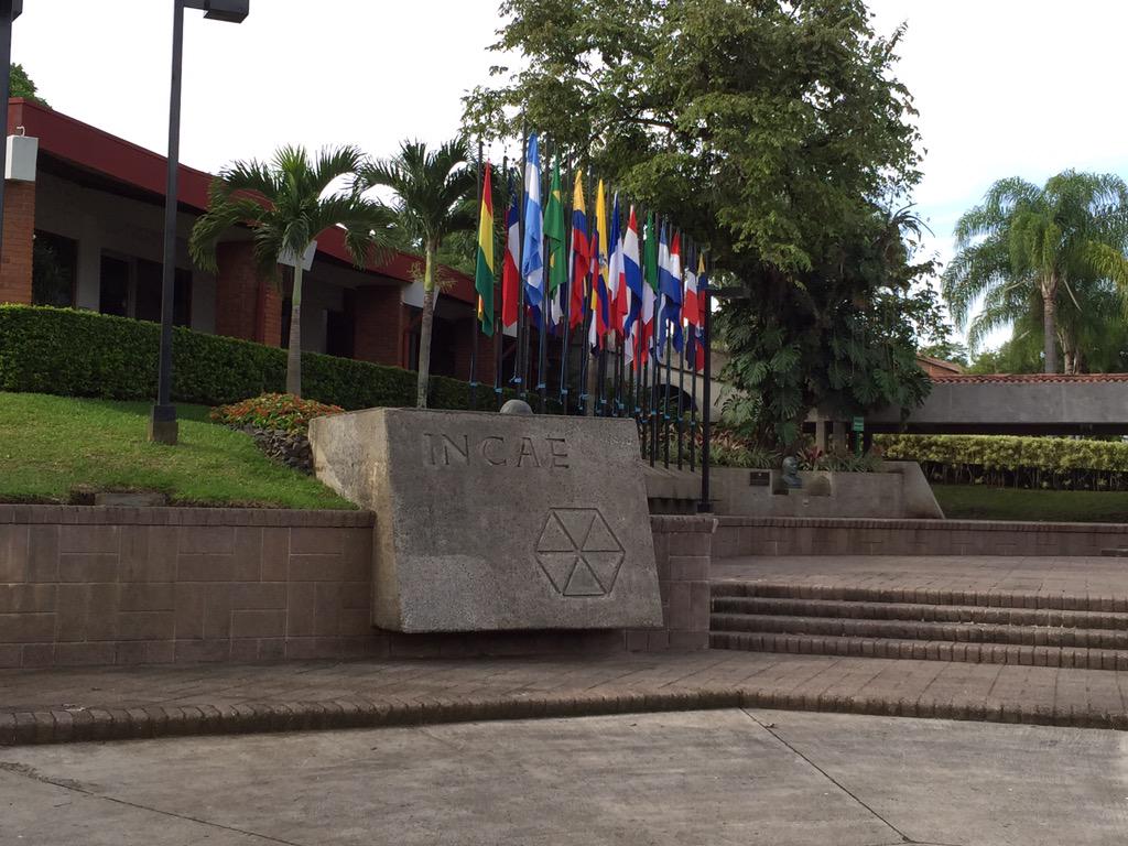 LMaedas's tweet photo. Hoy termina una gran experiencia, mañana inicia el camino al cambio con compromiso, gracias a todos 😘 #ILGO30 #INCAE http://t.co/CRIgiRnI46