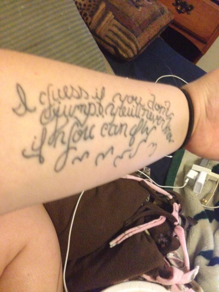 reallifethelma's tweet image. @blakeshelton you like my tattoo? #MirandaLambertLyrics #NewString