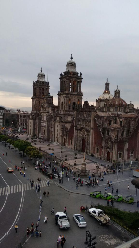 malu_ali_'s tweet photo. Hermosas fotos anunciando mi proxima parada en el #DF proximamente cortesía de #Jarico.  Gracias bb http://t.co/4rLGHuHiX0