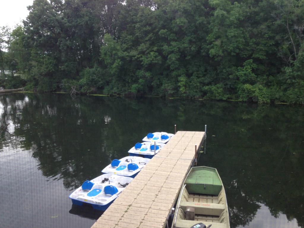 libbyman41's tweet photo. Loving the lake with the family. #lakelife http://t.co/TXRorQEydQ