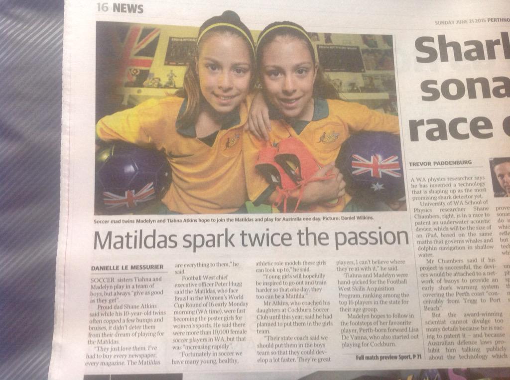 tialynpie's tweet photo. @Dovidz @MariannaTabain @cassidy_natasha @PerthGloryFC http://t.co/2DRhOCdo2l