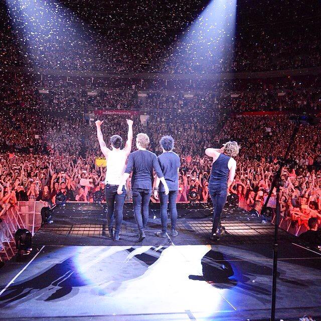 Last night here in Sydney was magic! X