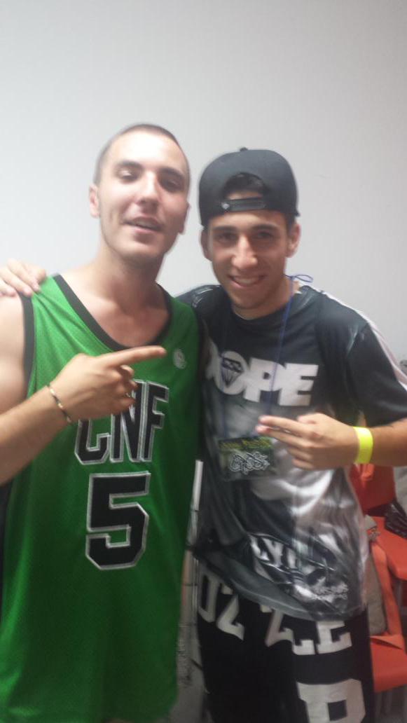 crosevlc's tweet photo. Uno de mis sueños conocer a @kaze_cartagena  y @BETO_CT  cumplido... y compartir concierto ... tremendos chavales. http://t.co/86Z1gqnEIB
