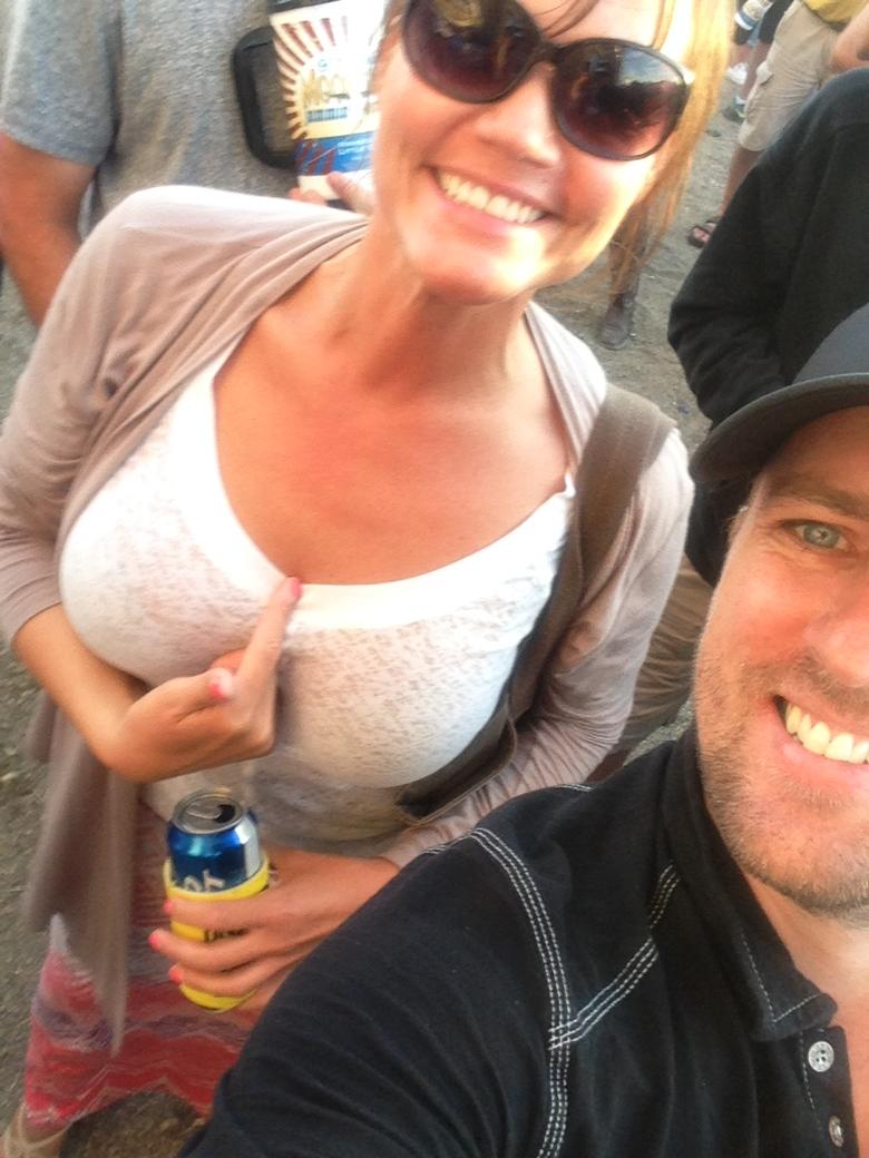 poorchad's tweet photo. #mandysboobs http://t.co/nPymhzuDzV