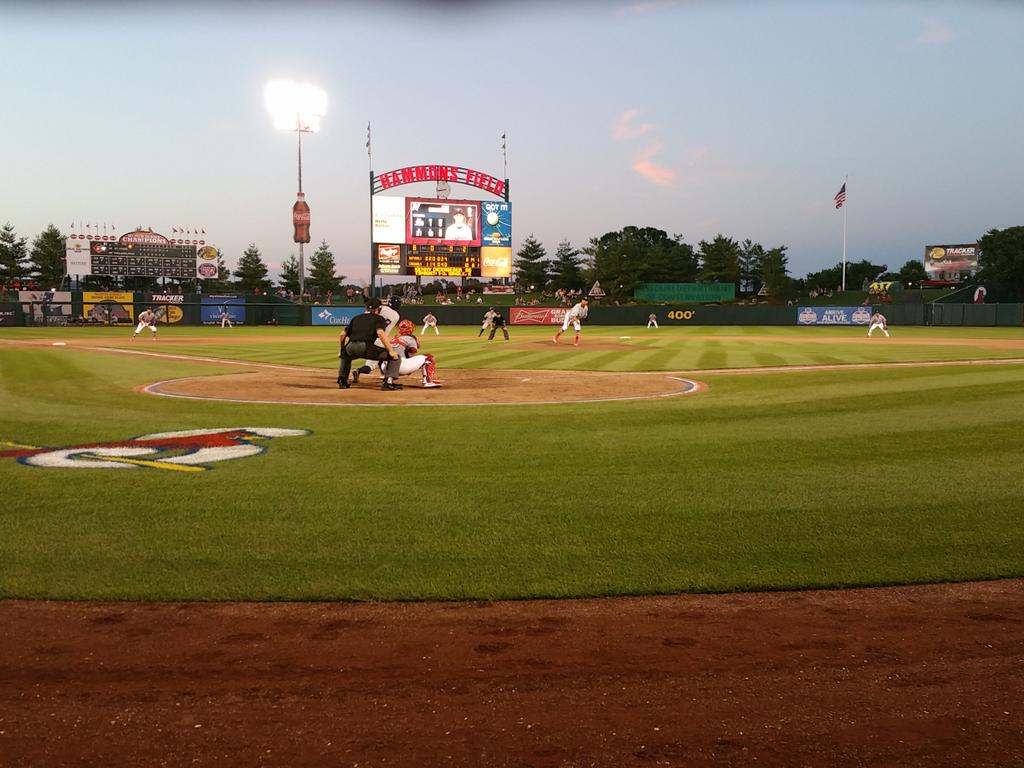 kytv's tweet photo. #SgfCards & #NWANats locked in a barn burner featuring 7 HRs 10-8 Cards in the 7th. See it live on the Ozarks CW. http://t.co/gxBJMR5l7l
