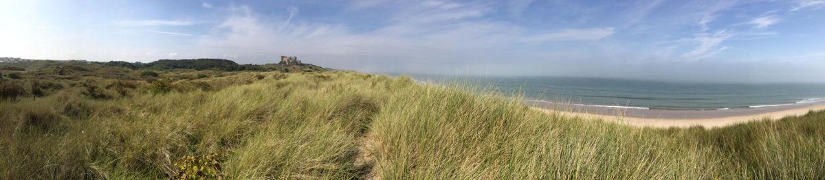 robtapella's tweet photo. #Bamburgh Castle, England http://t.co/fTlXFAyvUm