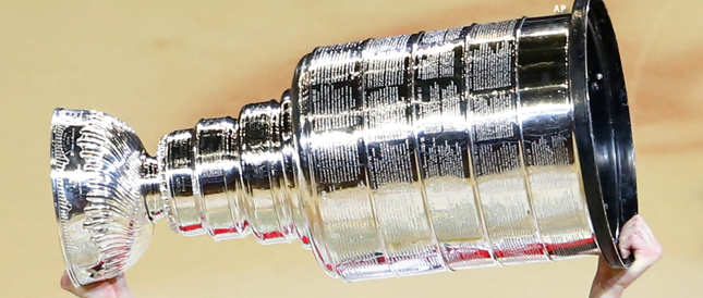 CHSN__'s tweet photo. The #StanleyCup has made it to the #NHLAwards: http://t.co/y3W7Fqi675 #CupTracker #HawksTalk http://t.co/pyITCZ4PkY