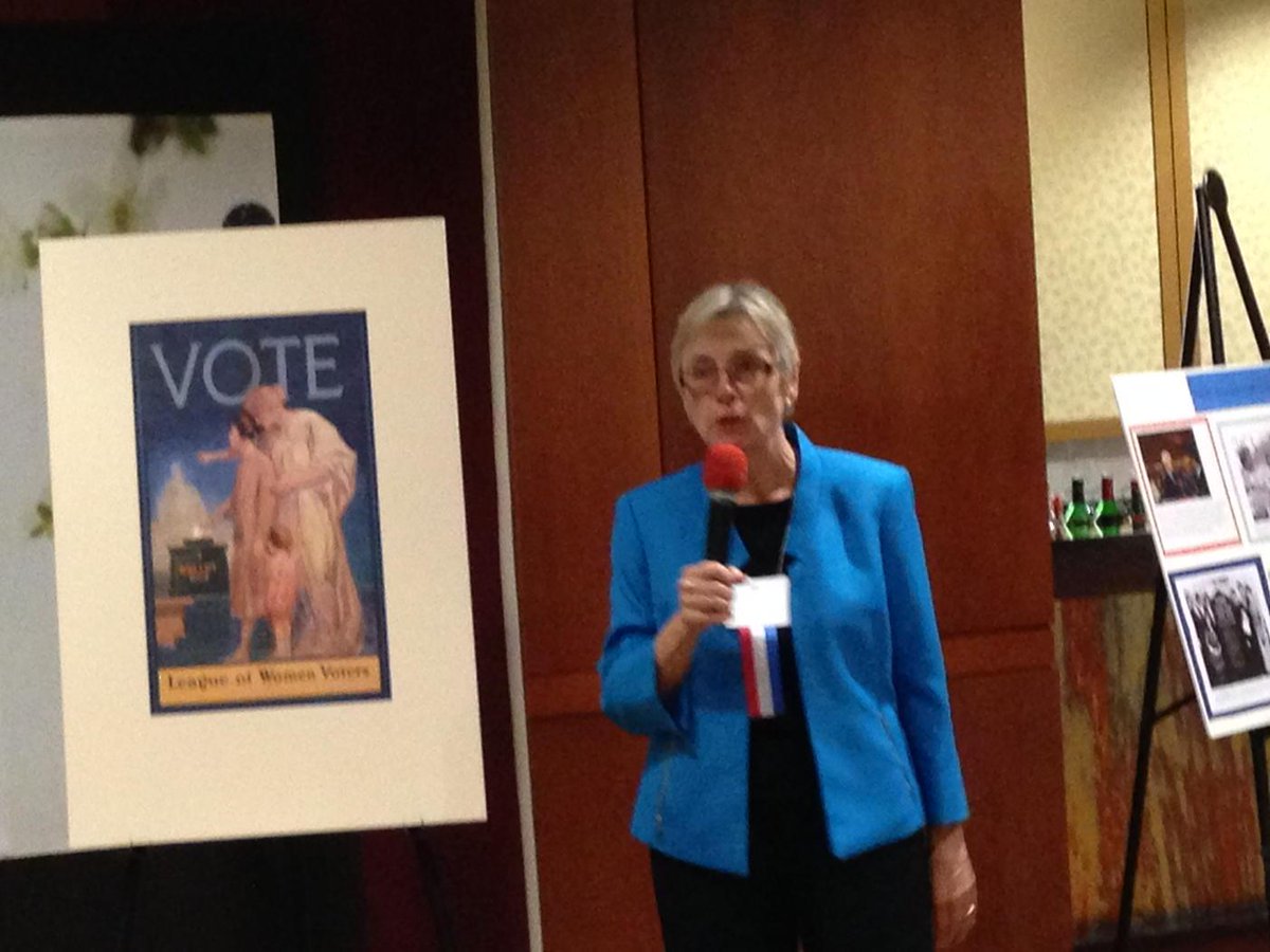 CarolR175's tweet photo. #LWV2015 Recognizing Nancy Tate for her years as a devoted LWVUS Executive director. http://t.co/tvVYShjGUT