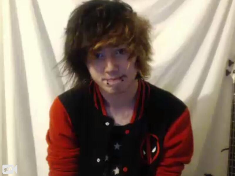 TwittingtonBlog's tweet image. 🔴 LIVE @XanCrisis on #YouNow - He's cool✌ younow.com/NetPie/5447684…